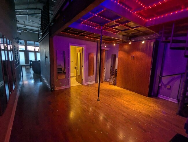 Building Photo - FANTASTIC LUXURY CONDO IN BALLPARK NEXT TO...