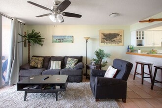 Building Photo - Ocean View 2 bedroom 2 bathroom Las Salinas Condo