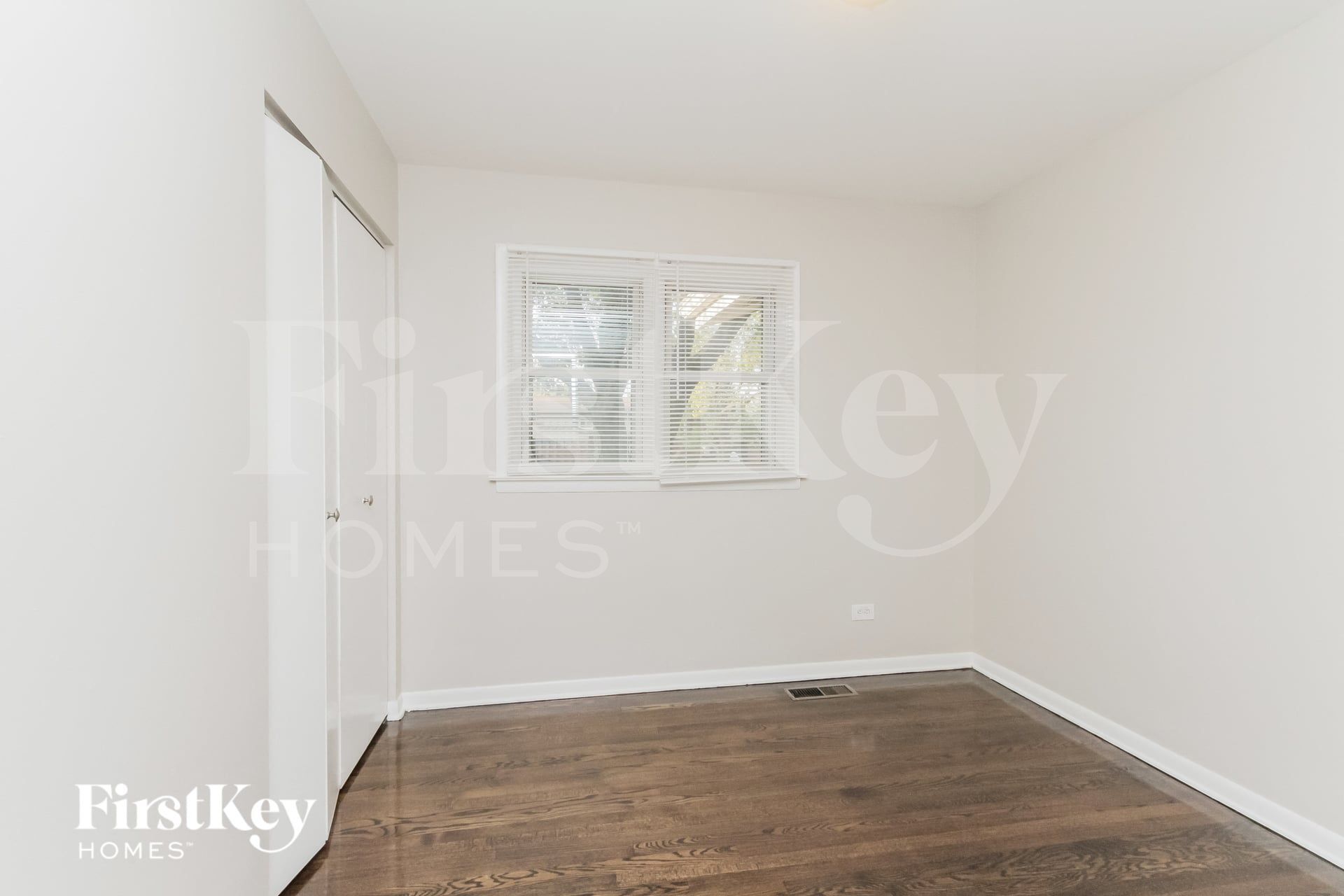 Building Photo - 454 Springfield St
