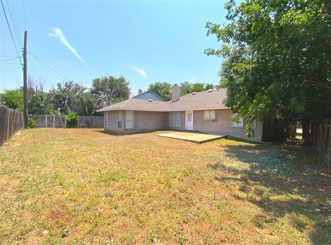 Building Photo - 2308 Wright Cir