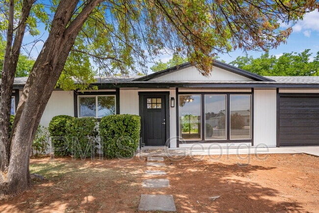 Building Photo - 1098 N 1900 W