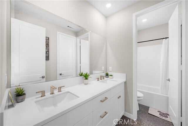 Building Photo - 545 Serrano Summit Dr