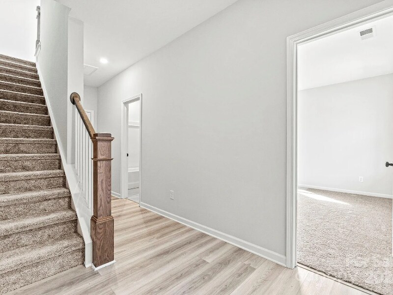 Building Photo - 7105 Brookview Ln