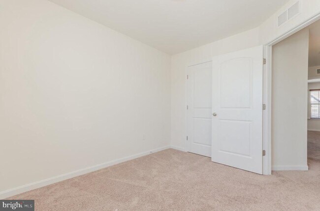 Building Photo - 172 Drexel Ct