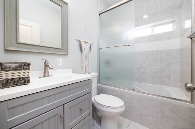 Building Photo - North Park Craftsman House!