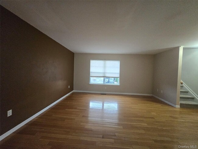 Building Photo - 60 Evan Rd