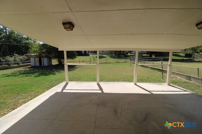 Building Photo - 2107 Brantley Ave