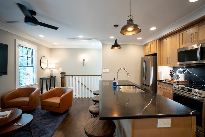 Building Photo - 2030 W Trade St