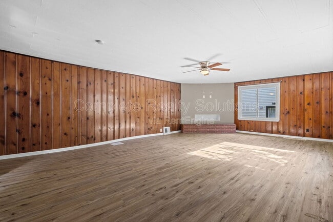 Building Photo - 2724 Pasteur Ave