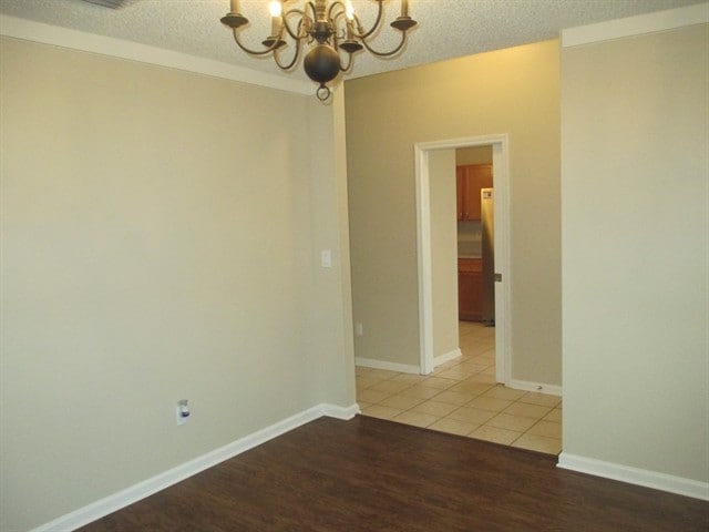 Building Photo - 3741 Woodbriar Dr
