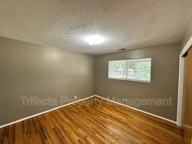 Building Photo - 1113 Alford St