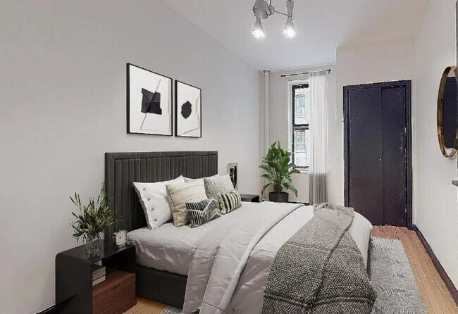 Building Photo - West 136th Street