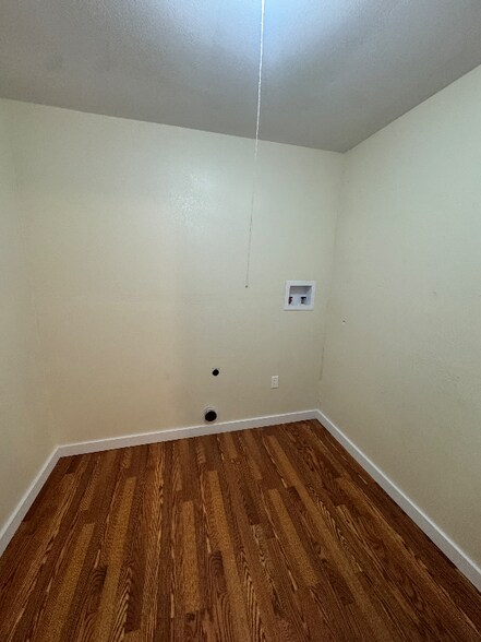 Building Photo - 503 N Pearl St