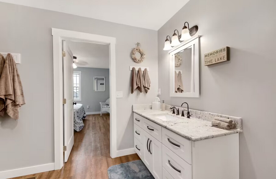 Building Photo - 9821 N Marine Key Dr