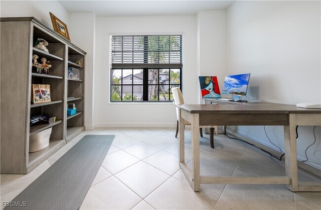 Building Photo - 11171 Canopy Loop