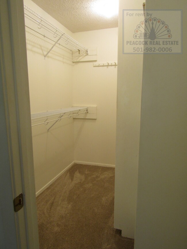 Building Photo - 42 Creekridge Cir