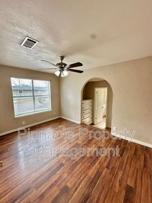 Building Photo - 2701 Raney St