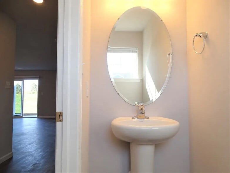 Building Photo - 37 Cobblestone Ct