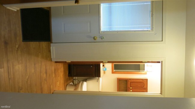 Building Photo - 2 br, 1.5 bath Duplex - 413 North St  Unit