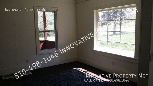 Building Photo - 3097 Hatherly-