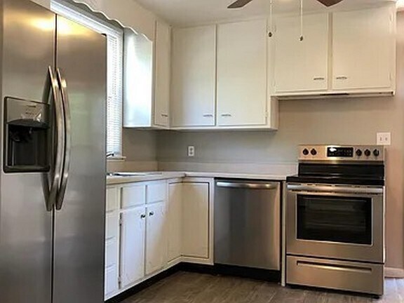 Kitchen - 2726 Wellman Dr