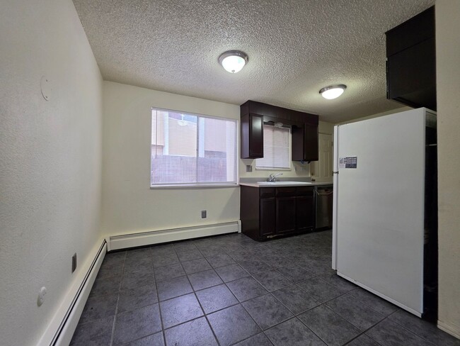 Building Photo - 317 Emery Dr