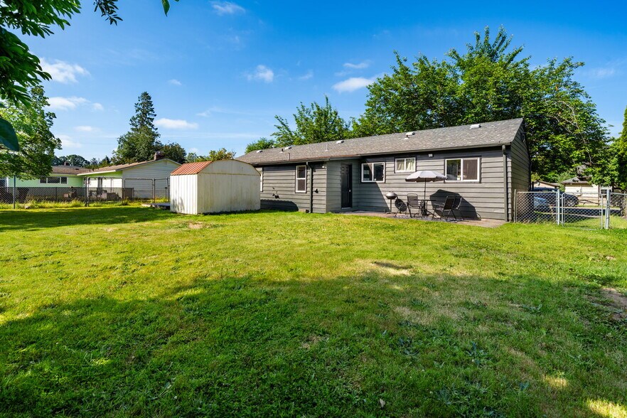 Building Photo - 140 4th St