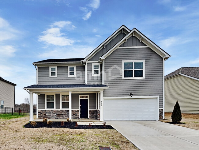 Building Photo - 4261 Longfellow Dr