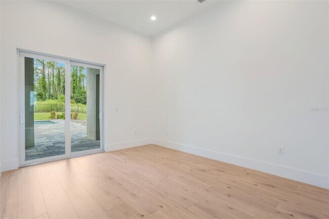 Building Photo - 16110 Pendio Dr