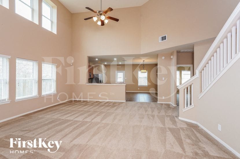 Building Photo - 3 Garden Ridge Ct