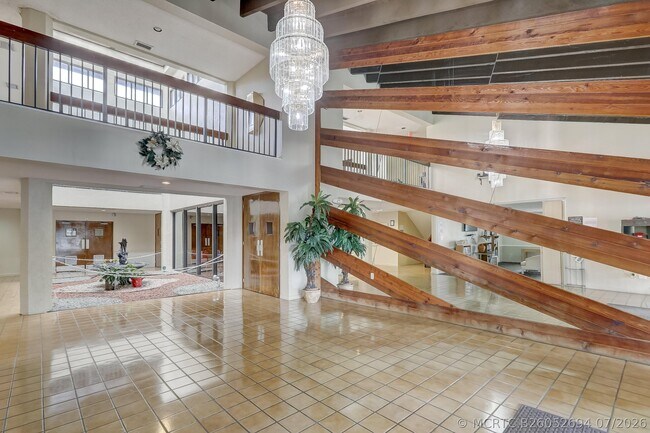Building Photo - 6751 N University Dr