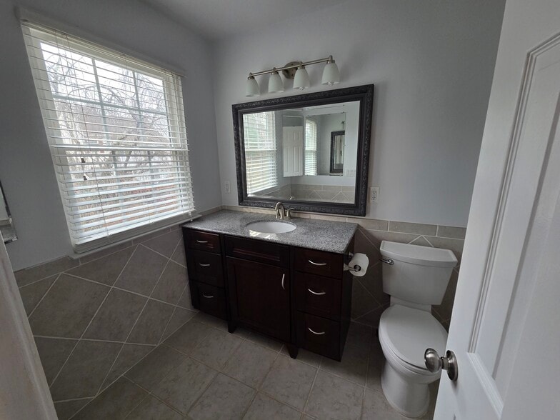 Primary Bath - 115 Waltham Ct