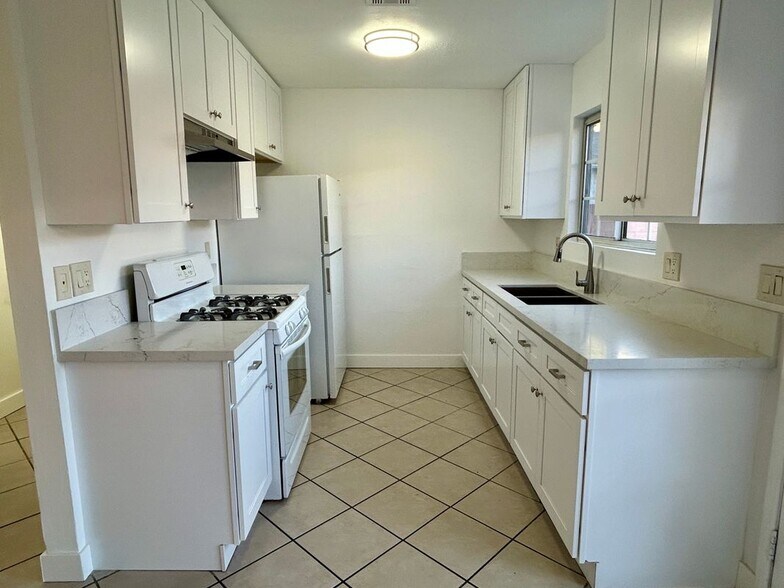 Building Photo - 6340 Orange Ave