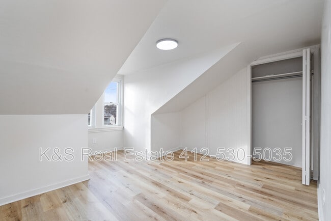 Building Photo - 2321 Spring St