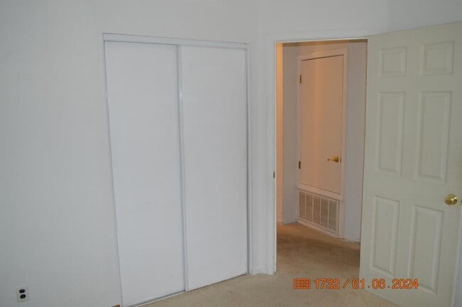 Building Photo - 1561 Spring Ct