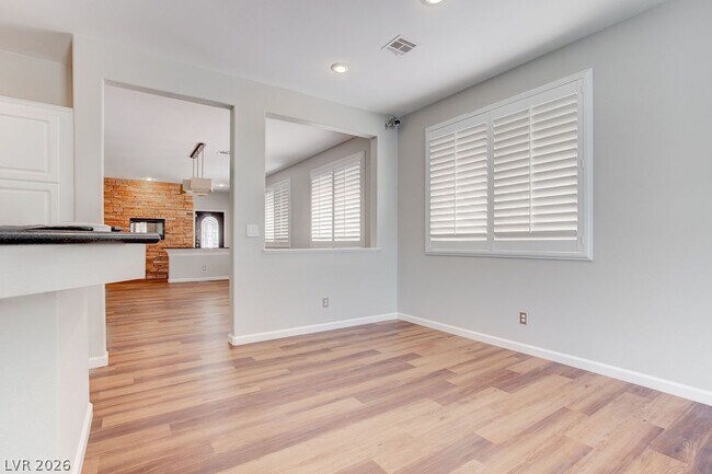 Building Photo - 325 Brilliant Summit Cir