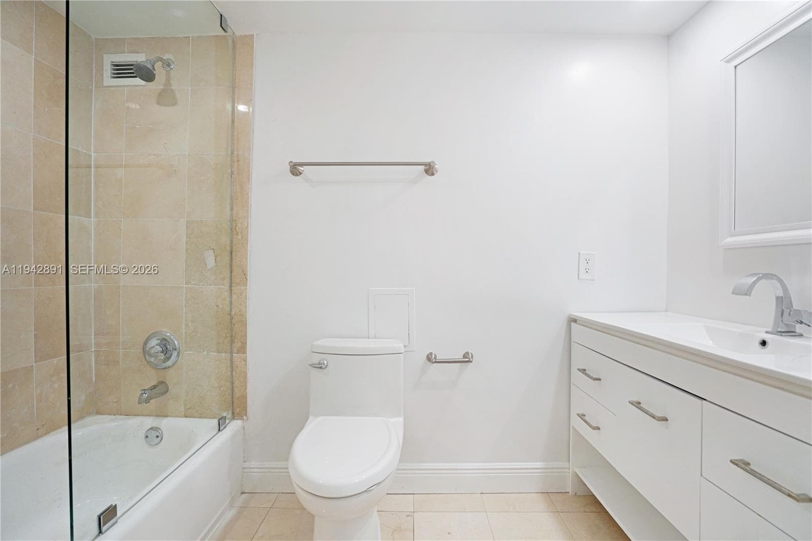 Building Photo - 5101 Collins Ave