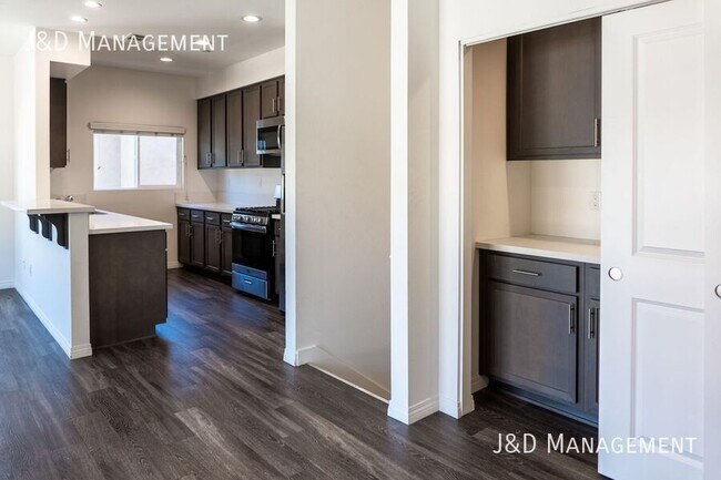 Building Photo - 8123 Cascio Ct