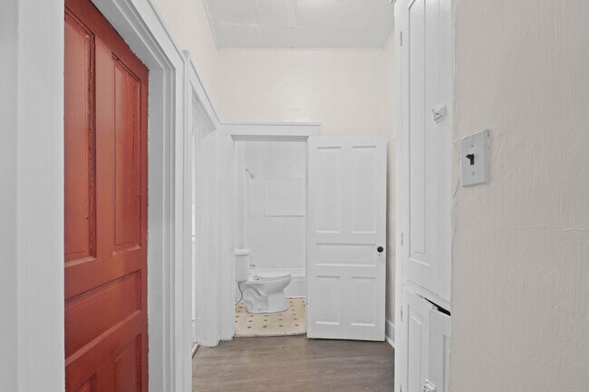 Building Photo - 131 W 13th St