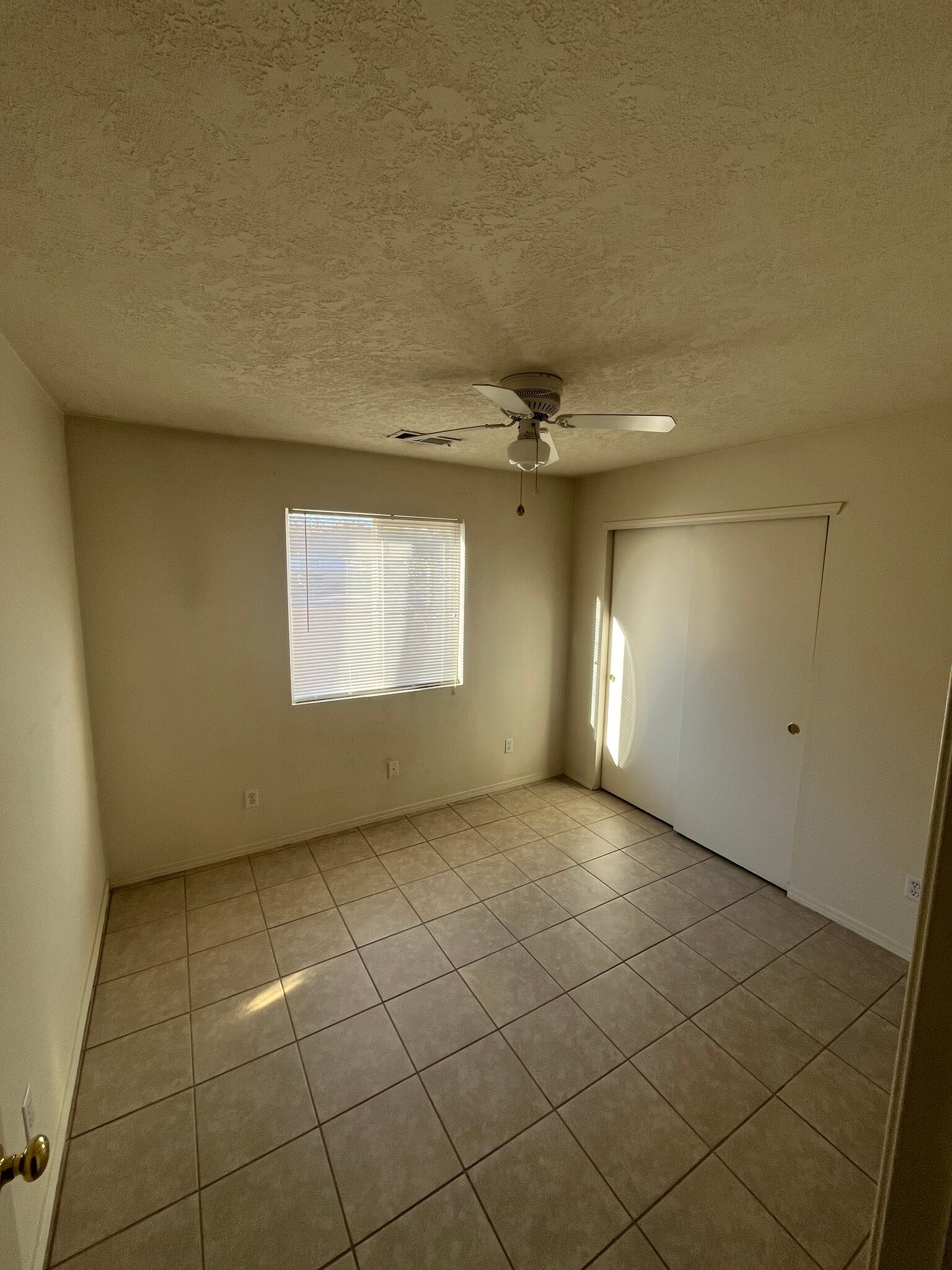 Building Photo - 1301 Villa Chamisa NE