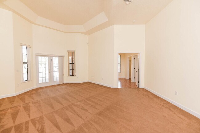Building Photo - 4068 Gardenwood Cir