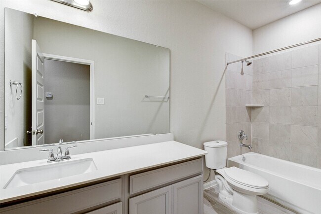 Building Photo - 12902 Royal Ann Wy