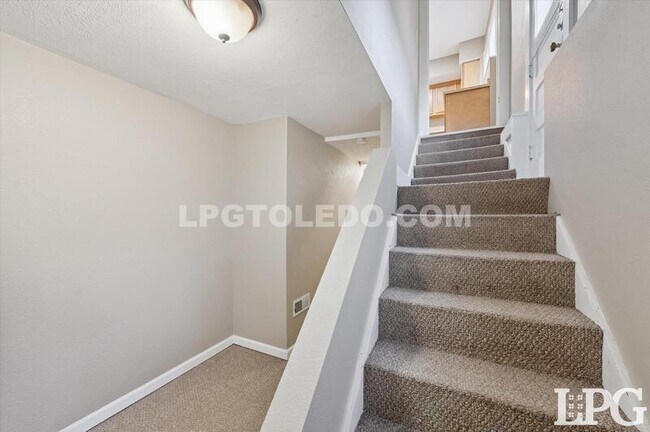 Building Photo - 1809 Pilgrim Rd