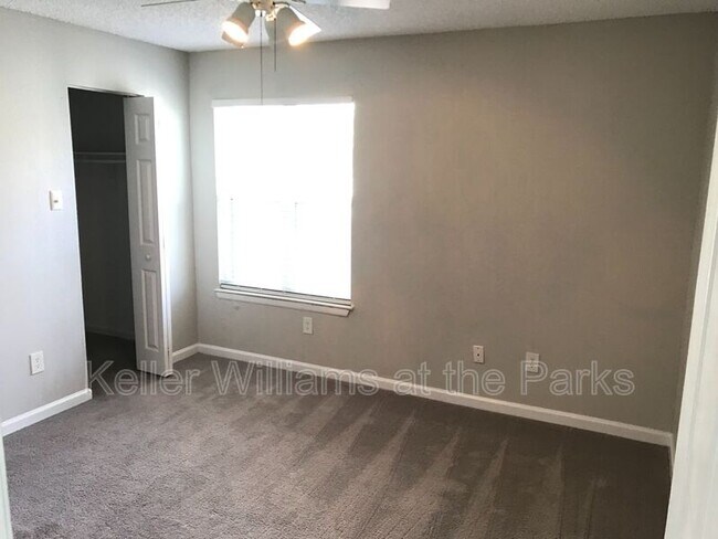 Building Photo - 3716 Idlebrook Cir