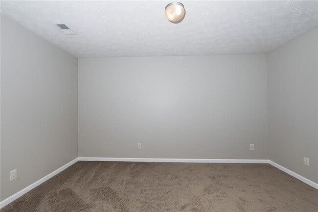 Building Photo - 655 Belle Grove Dr