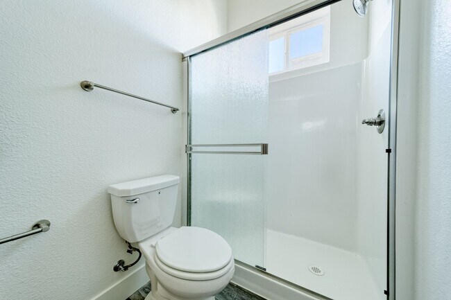 Building Photo - D62