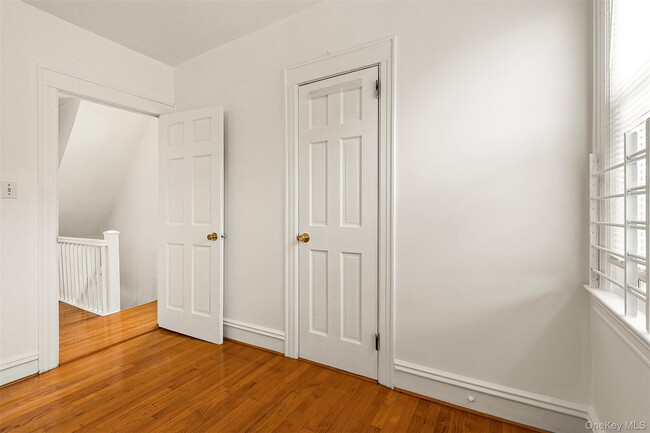 Building Photo - 68-39 Kessel St