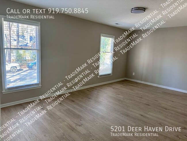 Building Photo - 5201 Deer Haven Dr