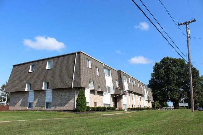Primary Photo - 23200 Huron River Dr