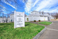 Building Photo - 125 Peddlers Dr